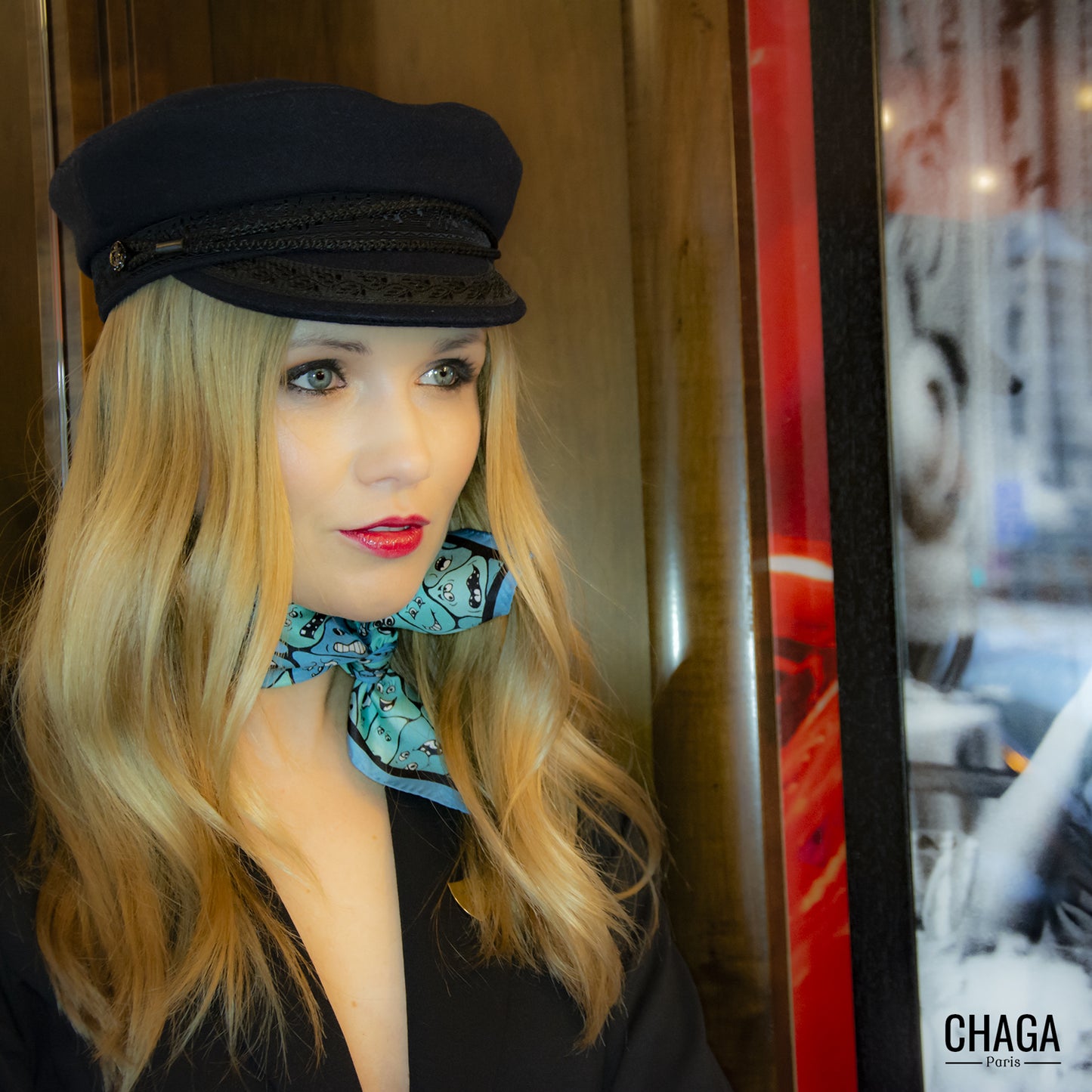 Carré de soie femme 45 CHAGA Paris - Motif Fleur bleue