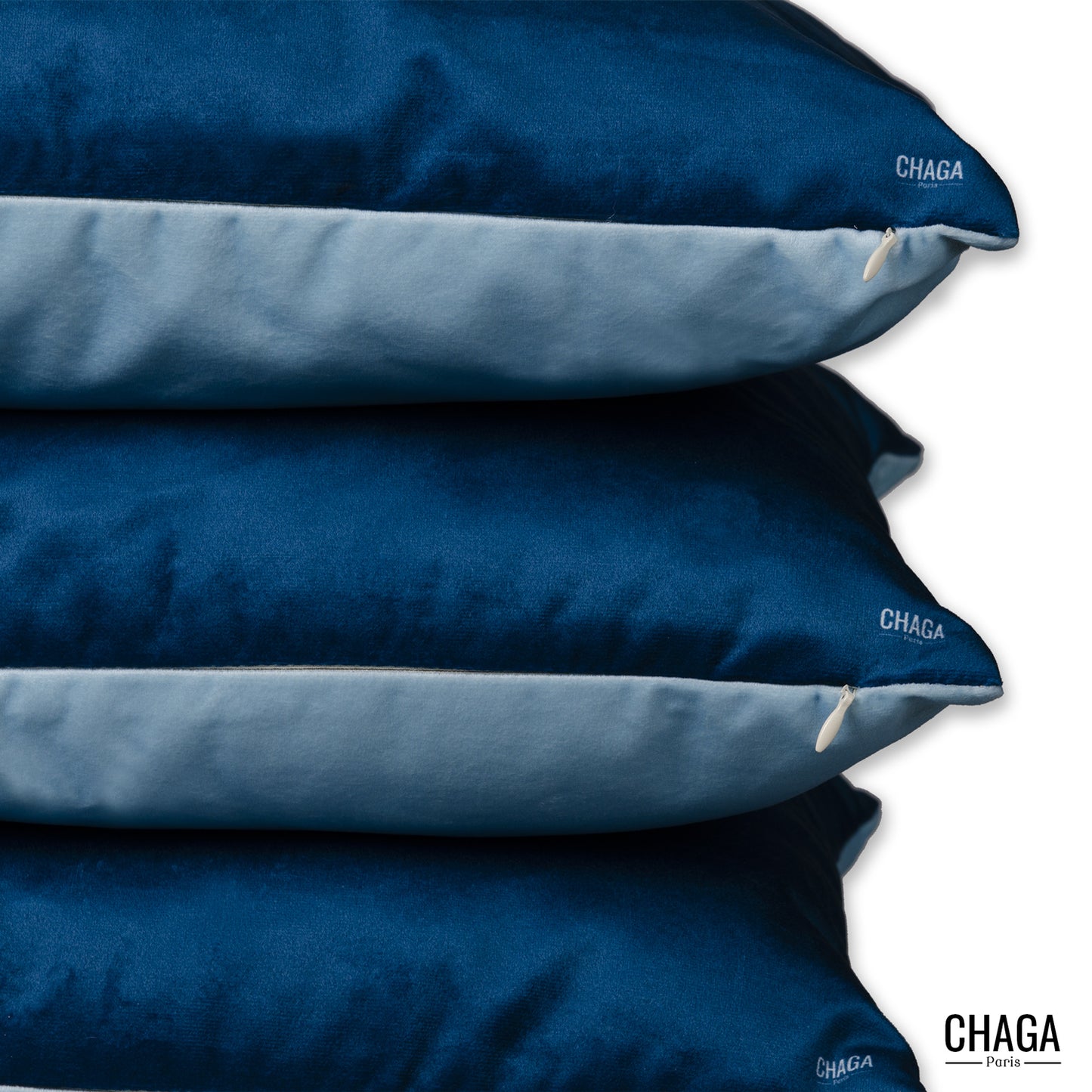 Coussin de créateur en velours CHAGA Paris - Motif Marine et bleu ciel