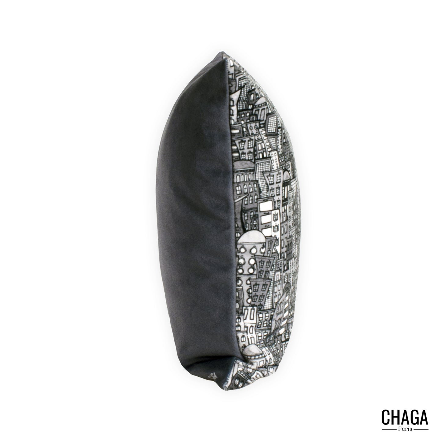 Coussin de créateur en velours CHAGA Paris - Motif Ville noir et blanc et uni gris