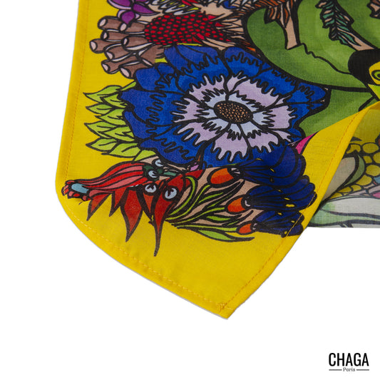 Foulard en voile léger 47 X 47 CHAGA Paris - Motif Toucan jaune