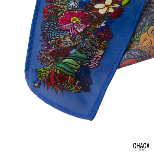 Foulard en voile léger 145 X 145 CHAGA Paris - Motif Jungle bleu jeans